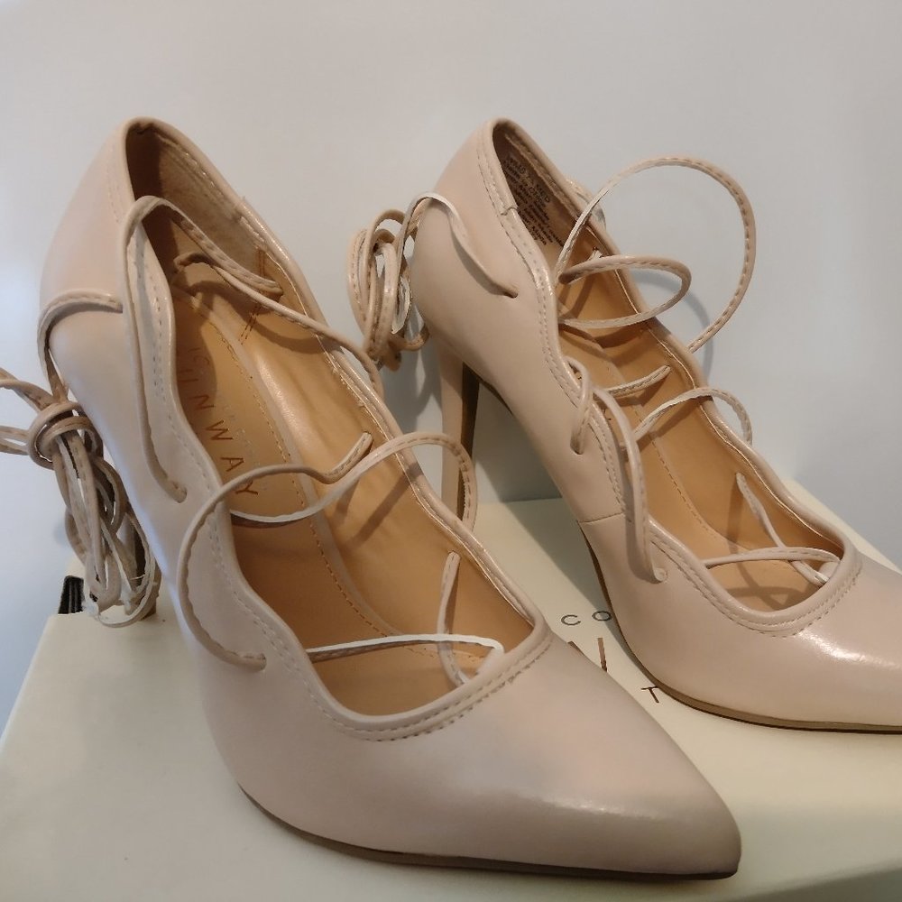 LC Lite Beige high heels size7.5